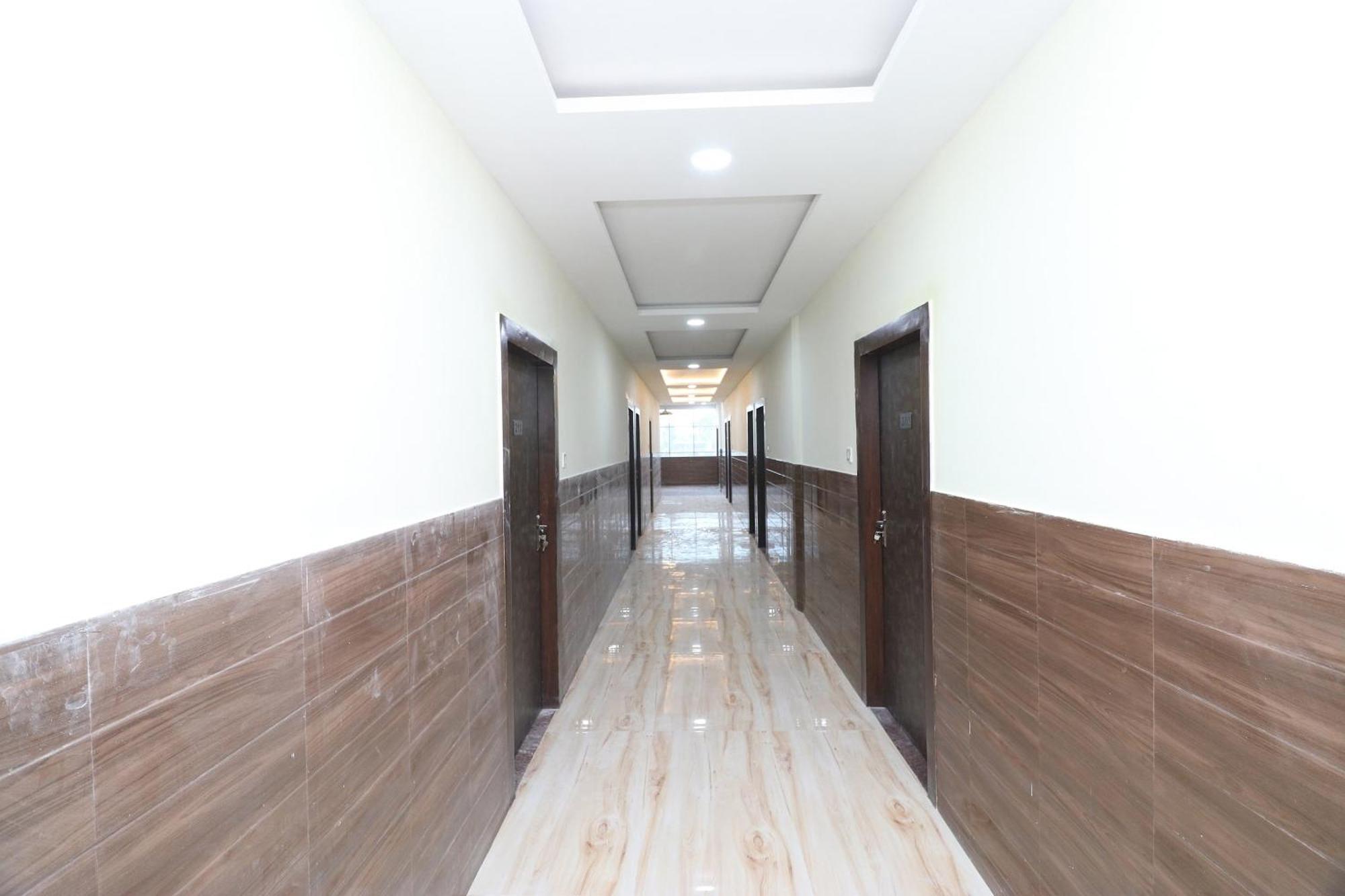Hotel Centre Point Gorakhpur Dış mekan fotoğraf