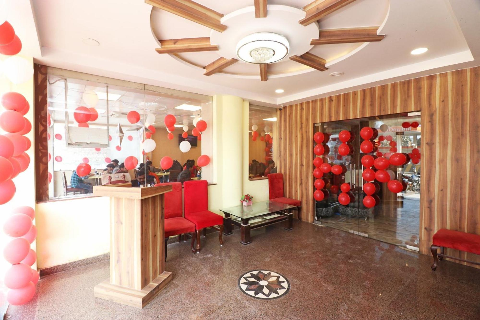 Hotel Centre Point Gorakhpur Dış mekan fotoğraf