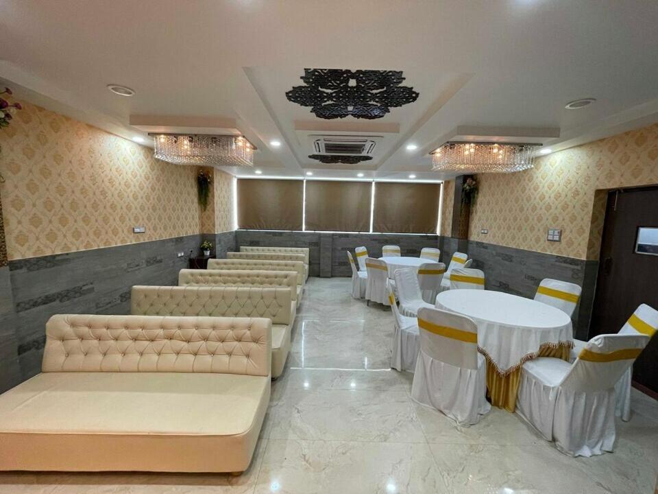 Hotel Centre Point Gorakhpur Dış mekan fotoğraf