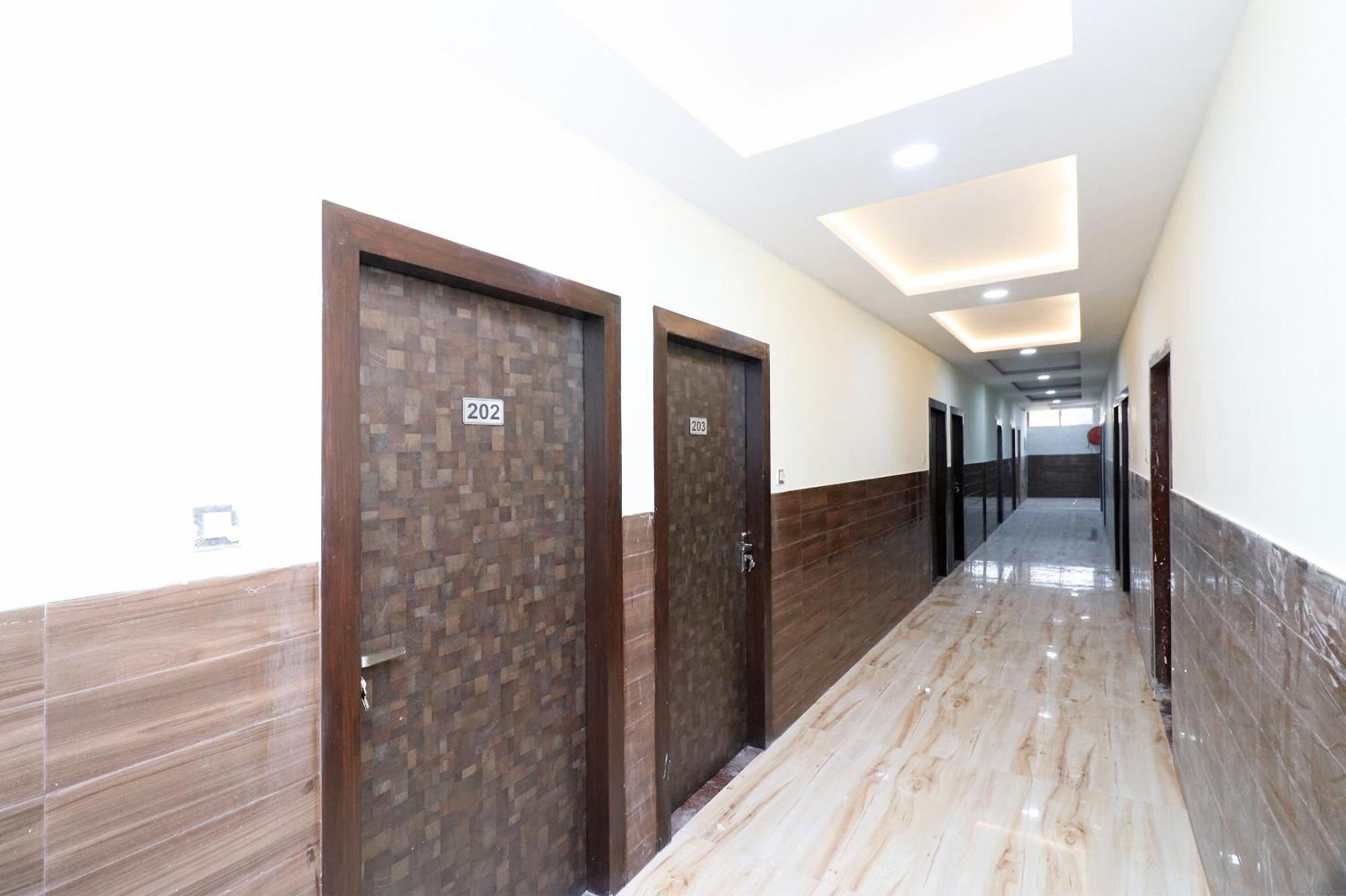 Hotel Centre Point Gorakhpur Dış mekan fotoğraf