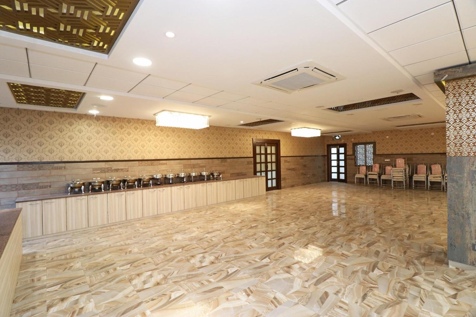 Hotel Centre Point Gorakhpur Dış mekan fotoğraf